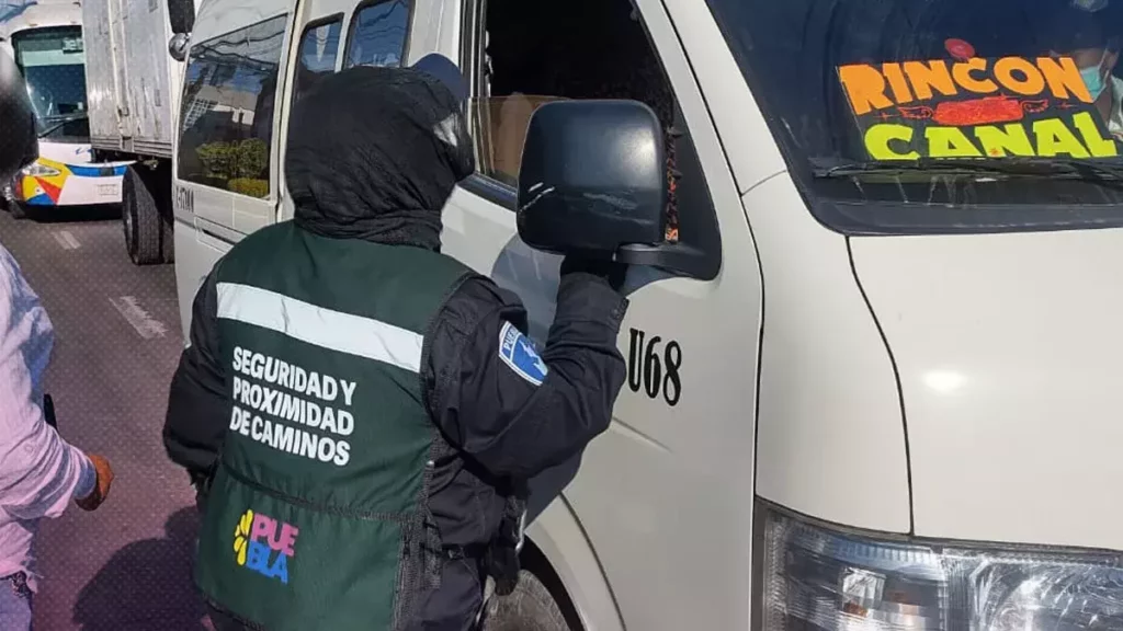 Operativos de verificación vehicular en Puebla continúan siendo sin multas