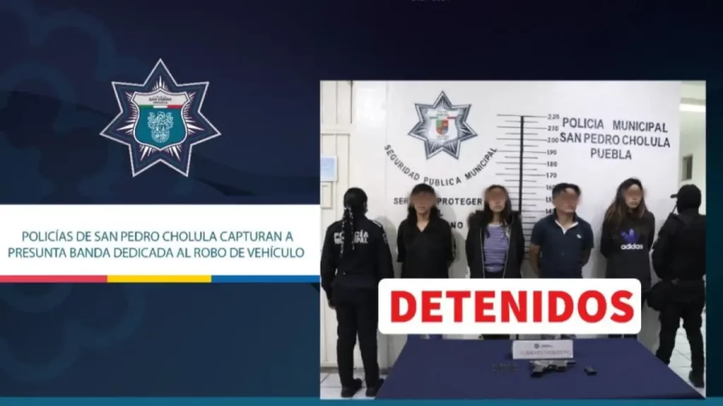 Policías de San Pedro Cholula capturan a presunta banda dedicada al robo de vehículo.