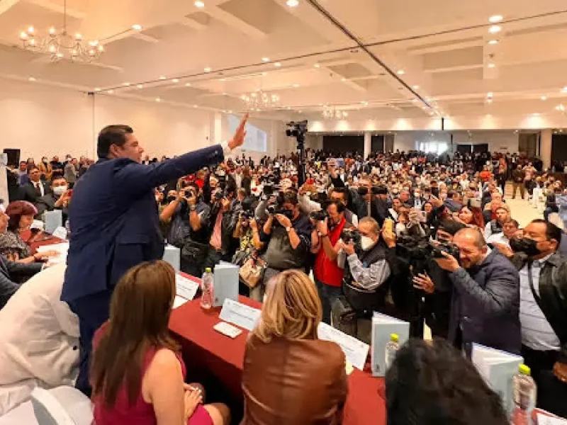 Armenta presenta su nuevo libro sobre el litio y la soberanía energética