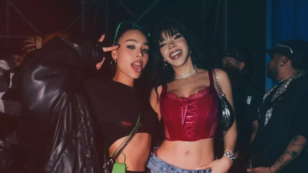 Captan a Danna Paola y Kenia Os juntas, te contamos que hacían las divas reunidas