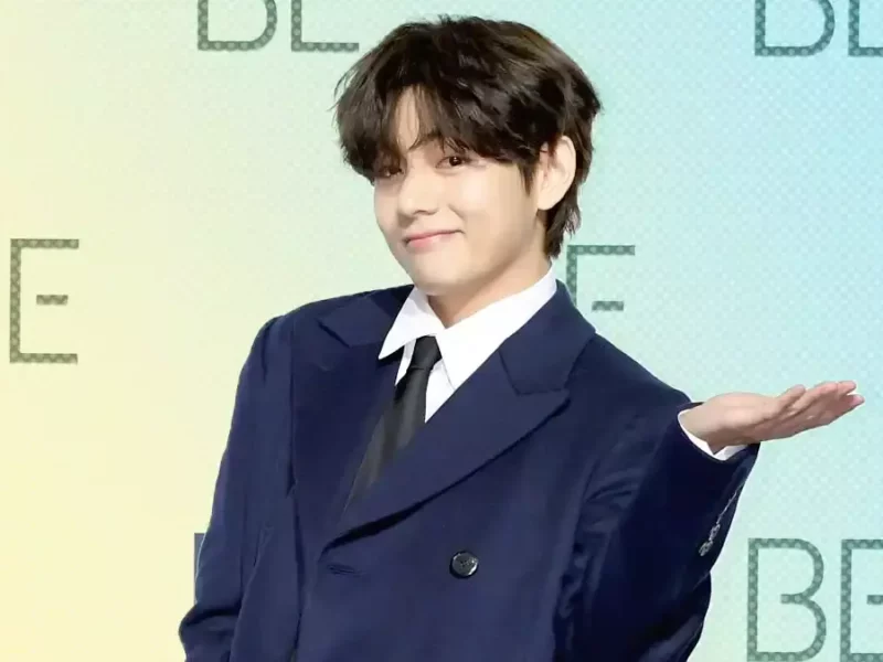 Kim Taehyung, integrante de BTS, se convierte en mesero en México.