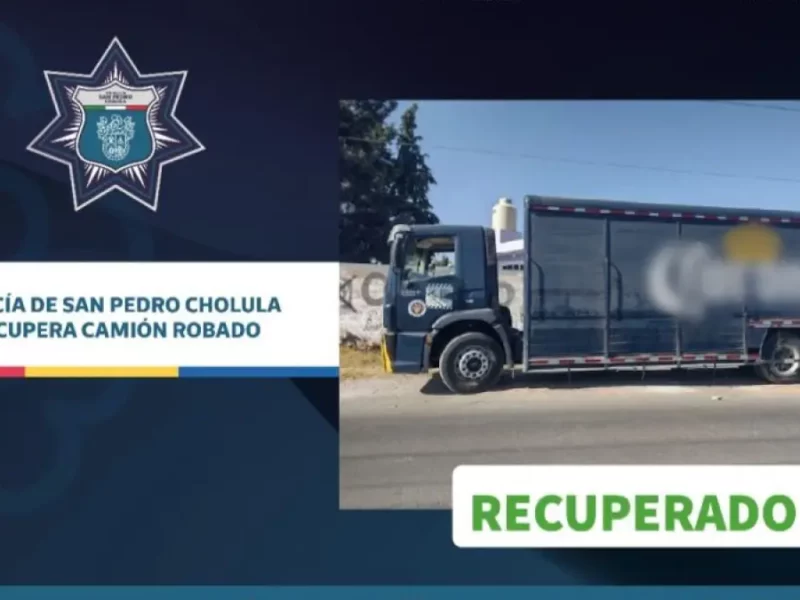 Policía Municipal de San Pedro Cholula recupera un vehículo de carga.
