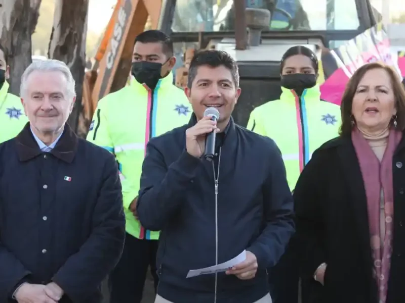 Ayuntamiento de Puebla inicia trabajos en la recta a cholula