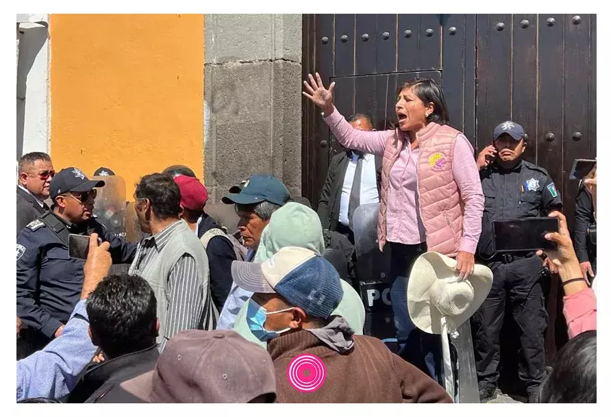 Manifestación en Casa Aguayo termina en golpes entre transportistas y granaderos