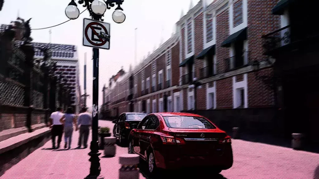 En 2022 fueron multados más de 50 mil poblanos por estacionarse en sitios prohibidos