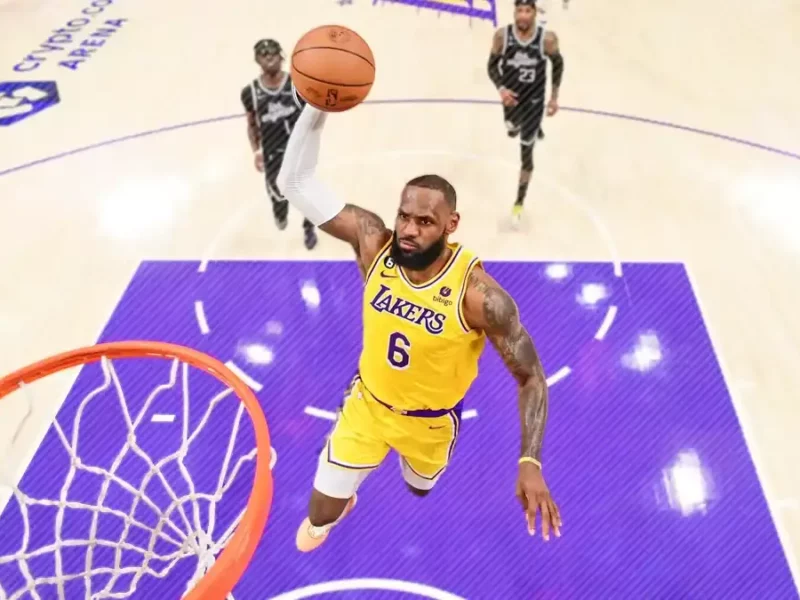 LeBron James está muy cerca de ser el máximo anotador de la NBA.