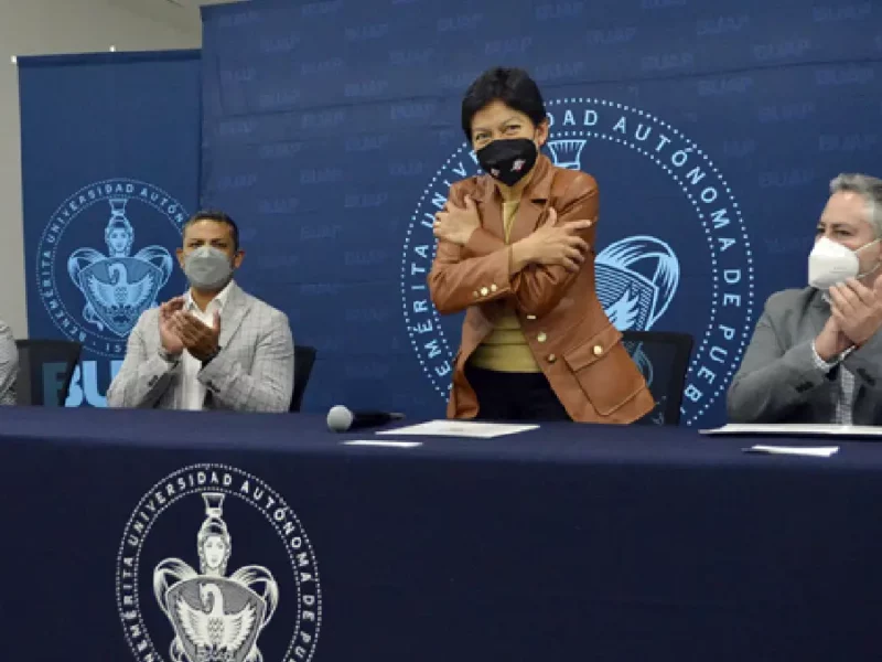 Nuestro compromiso es dar a nuestros estudiantes herramientas para su desempeño profesional y brindarles la oportunidad de terminar su carrera: Rectora Lilia Cedillo