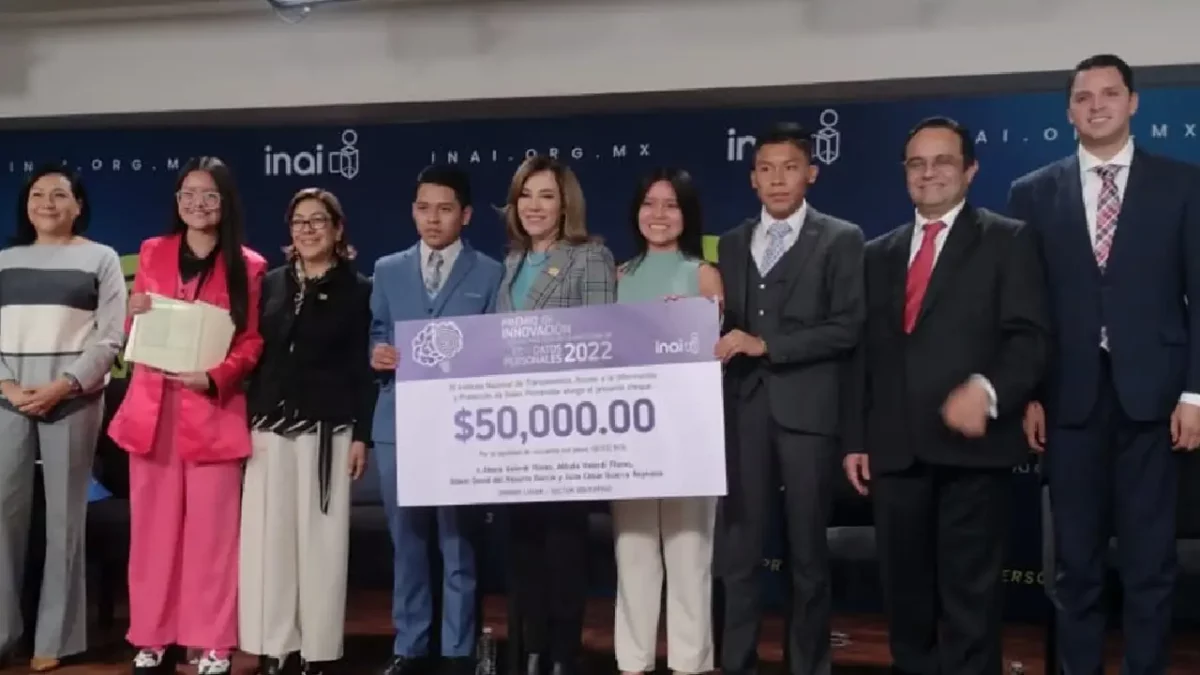 Estudiantes de la BUAP ganan el Premio a la Innovación y Buenas Prácticas en la Protección de Datos Personales 2022