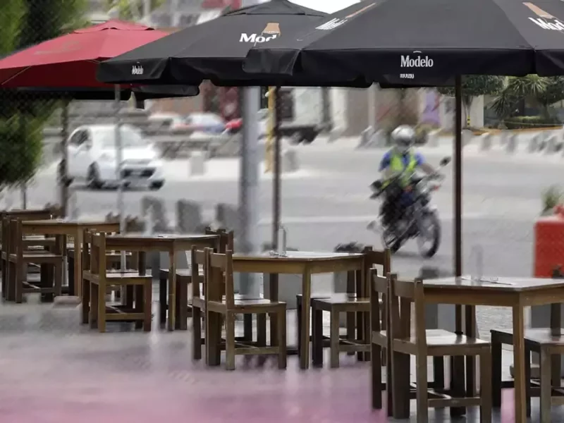 Inicia prueba piloto ‘mesas al aire libre’ con 10 restaurantes de la avenida Juárez.