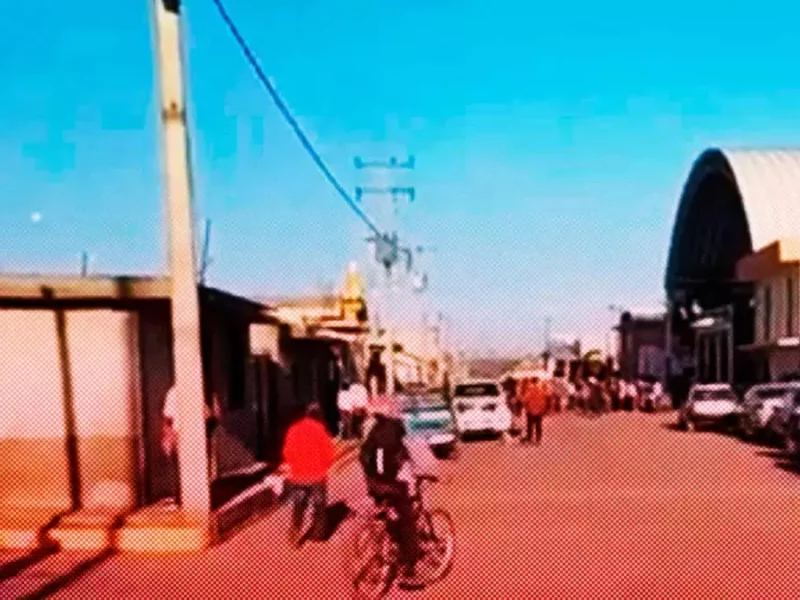 Intento de linchamiento en Tepeyahualco de Hidalgo, vecinos retienen a 4 ladrones