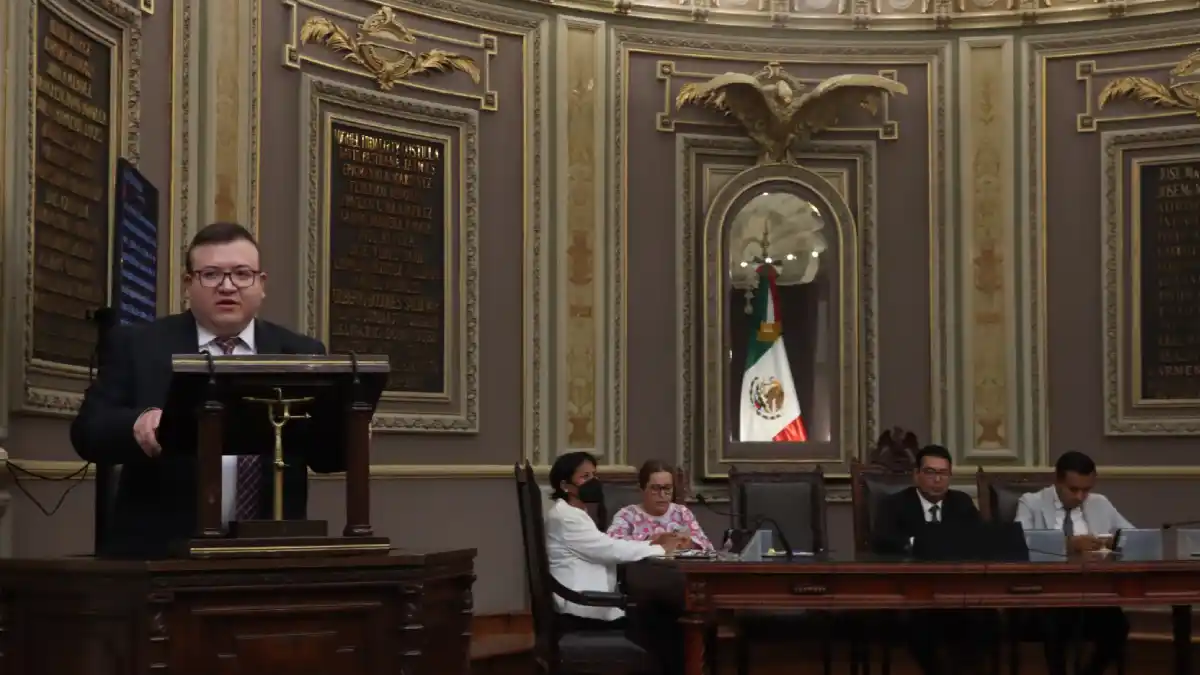 Comparece ante el Pleno del Congreso del Estado, el titular de la Secretaría de Infraestructura