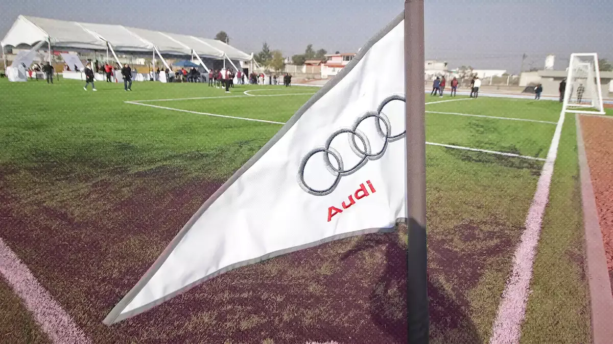Audi cuenta con nuevo parque deportivo en San José Chiapa; tiene cancha con medidas FIFA