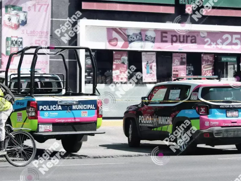 Automovilista se estacionó en un 7 Eleven para morir en Puebla