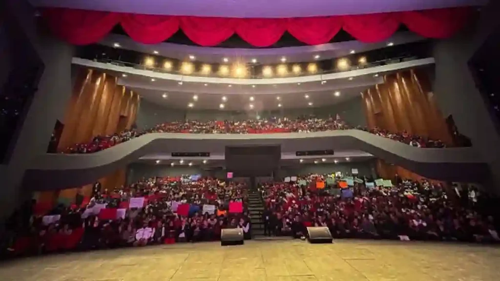 Ante casi 4 mil personas de personas en Monterrey y Culiacán, Claudia Sheinbaum destaca la importancia de construir gobiernos que piensen en el pueblo de México