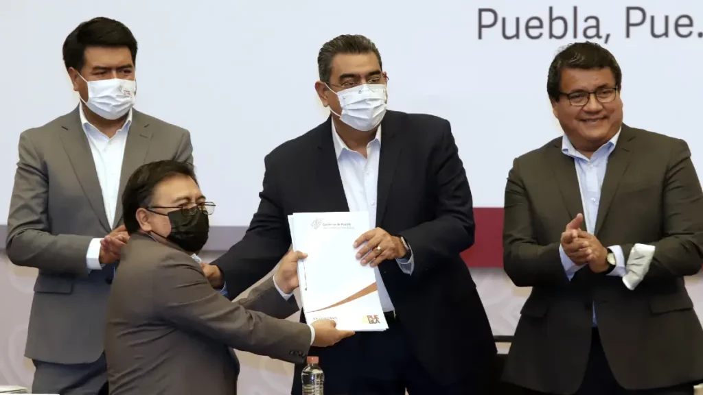Gobierno estatal ha entregado más de seis mil títulos de propiedad en Puebla