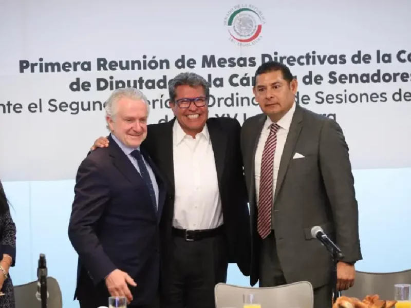 Reunión bicamaral para agilizar iniciativas en beneficio del país acuerdan Armenta y Creel
