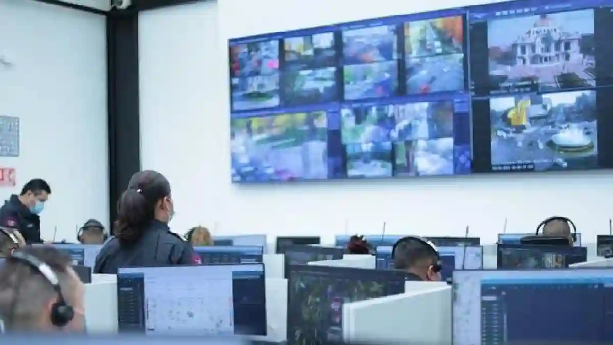 Sheinbaum: fortalecemos la videovigilancia en el centro histórico de la capital, referente cultural, comercial y turístico del país