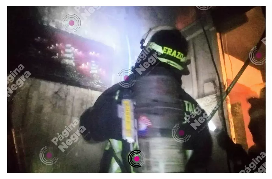 Incendio causó daños en un inmueble de la colonia El Refugio, no hubo lesionados