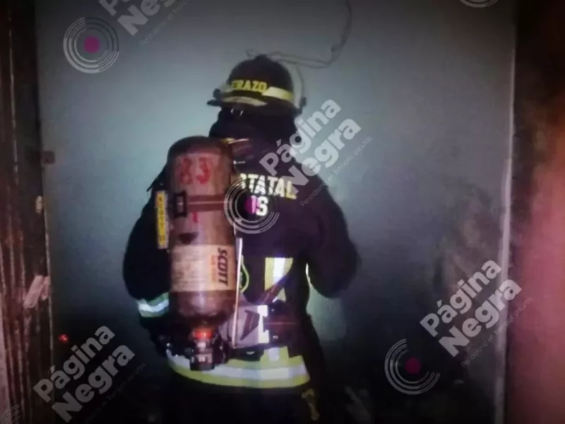 Incendio causó daños en un inmueble de la colonia El Refugio, no hubo lesionados