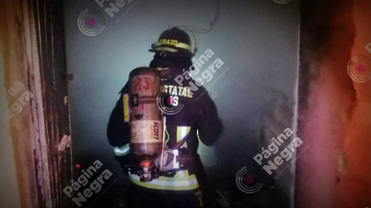 Incendio causó daños en un inmueble de la colonia El Refugio, no hubo lesionados