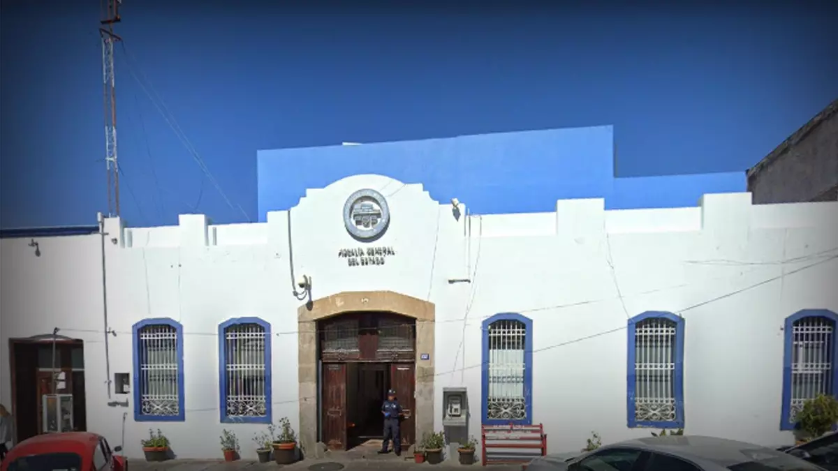 Retienen a ministeriales en cateo, por pugna en la Fiscalía de Género de Puebla