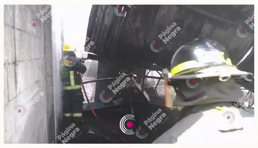 Incendio en un centro de reciclaje causó alarma entre vecinos, en Totimehuacán