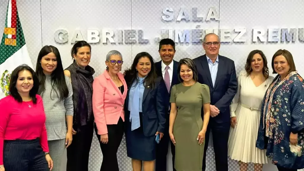 Puebla Capital presente en conversatorio "Juntas somos más fuertes", del Senado de la República