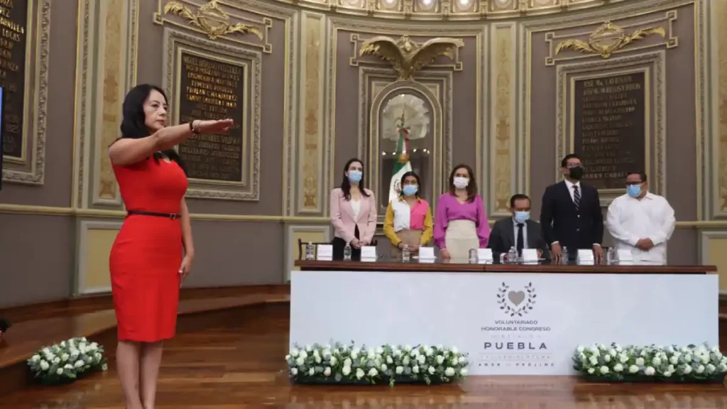 Rinde protesta como titular del Voluntariado del Congreso del Estado Vania Vidal Marcelo