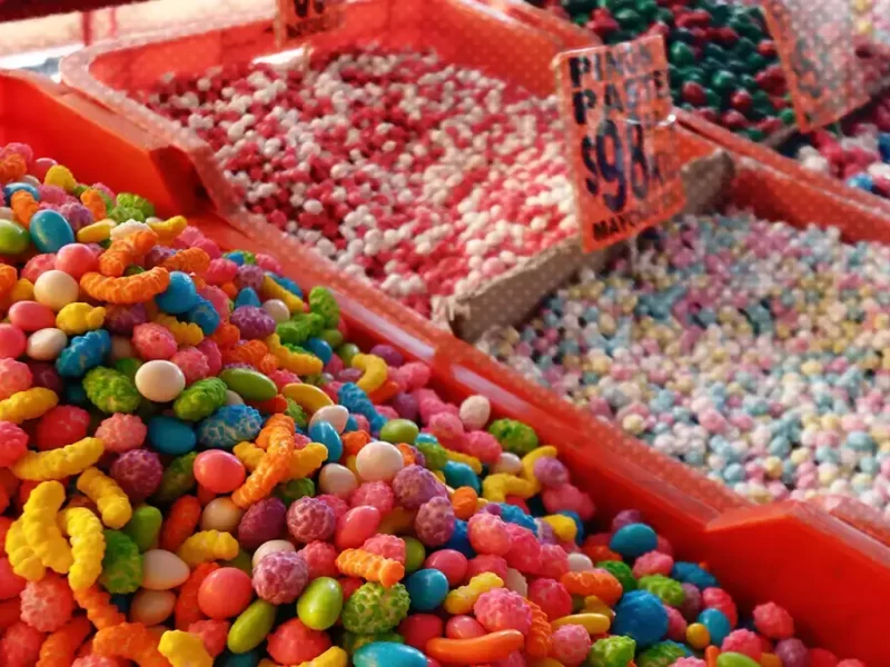 Denuncian básculas mal calibradas en el tianguis de Bosques de San Sebastián