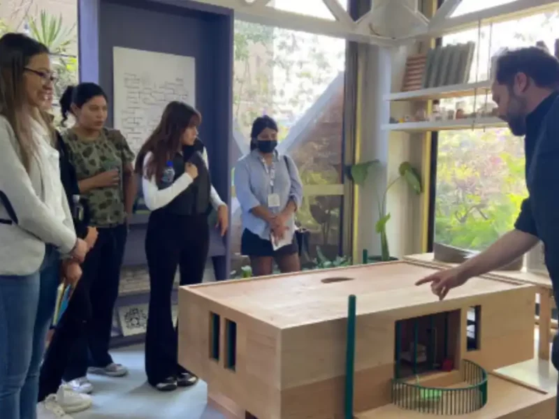 Vincula Ayuntamiento de Puebla a universitarios con los arquitectos más reconocidos del país