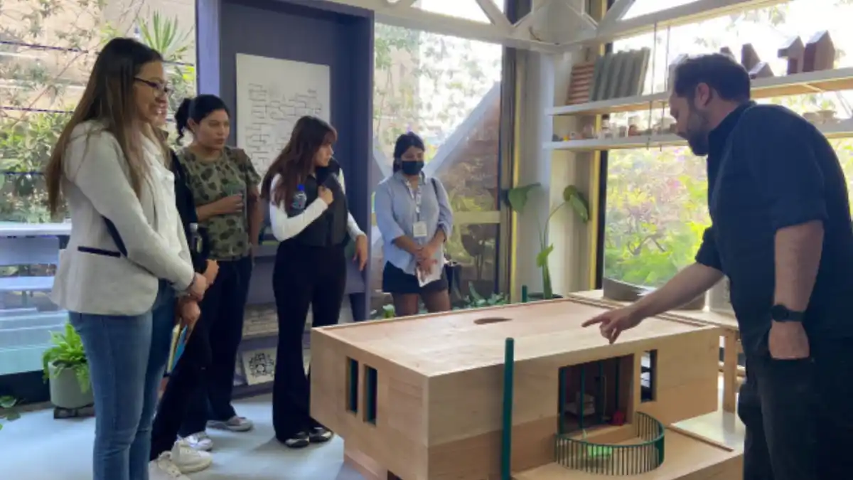 Vincula Ayuntamiento de Puebla a universitarios con los arquitectos más reconocidos del país