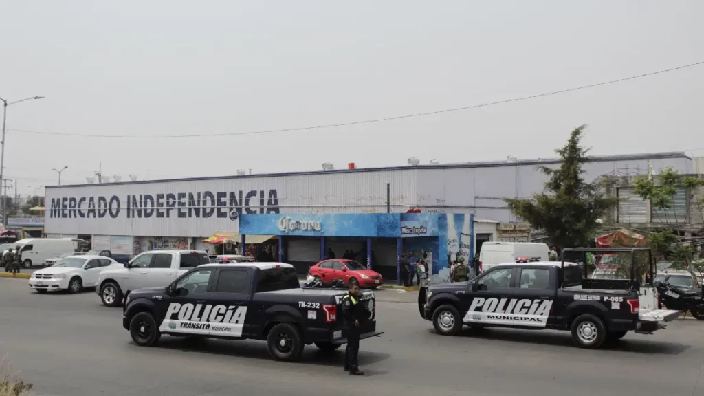 Locatarios del Mercado Independencia denuncian acoso de la Policía Estatal