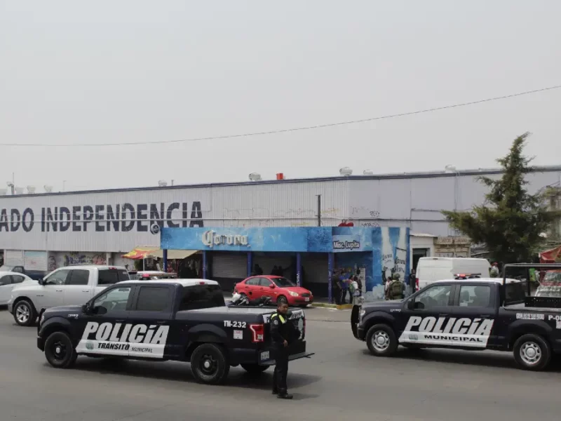 Locatarios del Mercado Independencia denuncian acoso de la Policía Estatal