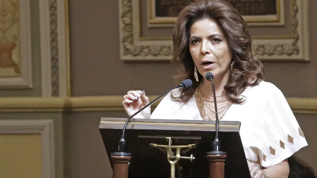 Gobierno de Puebla mantiene en suspenso si Tesla se instalará en el estado