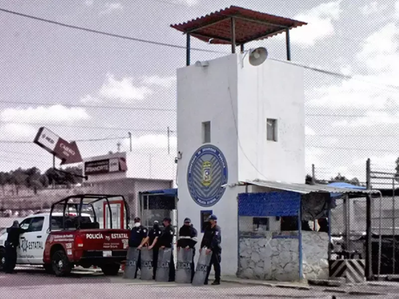 Sofocan incendio en dormitorio del penal de San Miguel.