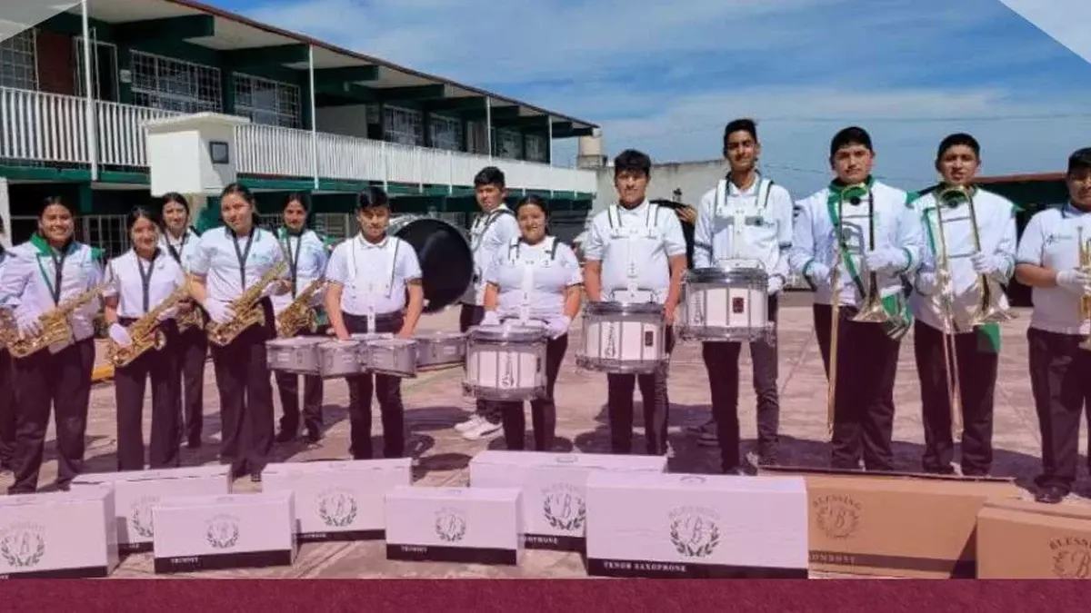 Gobierno de Puebla apoya banda musical del Cobaep de Huauchinango 