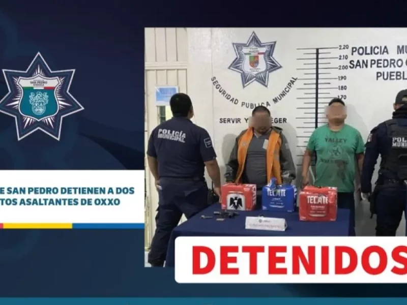 Policías de San Pedro detienen a dos presuntos asaltantes de Oxxo.