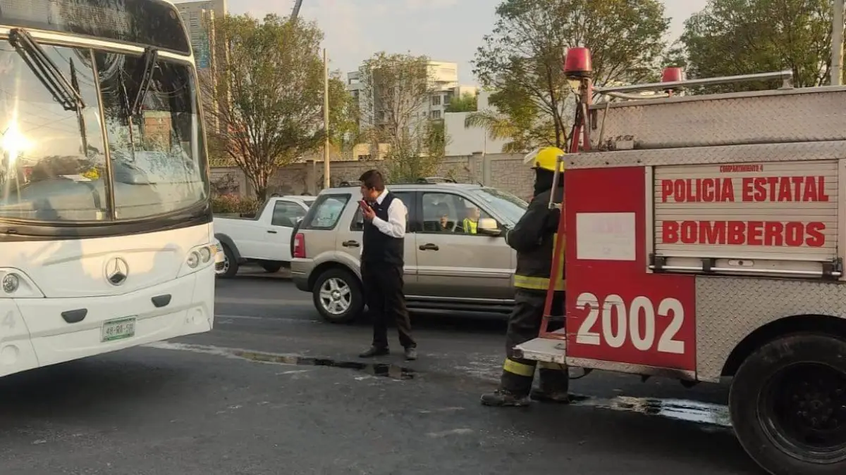 Una mujer robó una motobomba de la Policía y la chocó en Zavaleta.