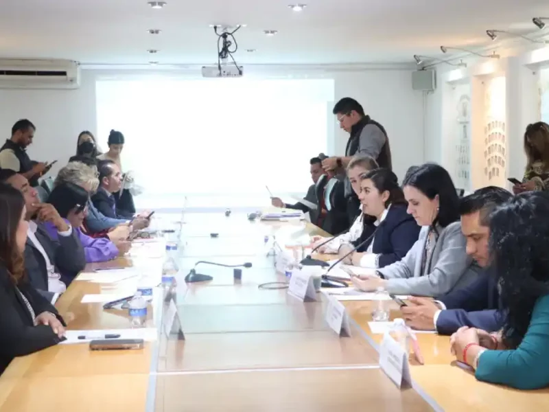 Comisiones Unidas aprueban iniciativa para involucrar a padres de familia en la educación y atención de niñas y niños