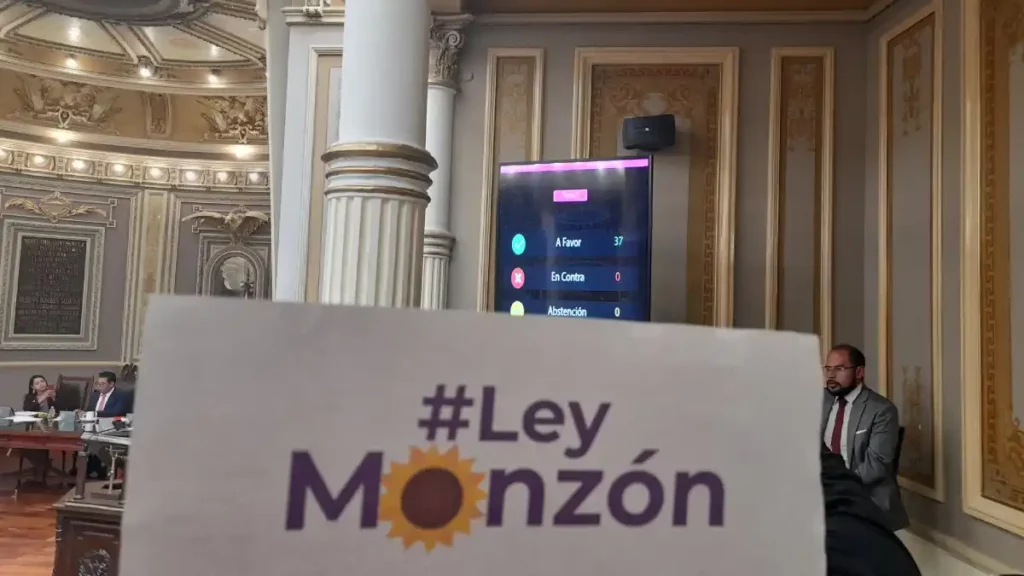 Congreso de Puebla aprueba la Ley Monzón
