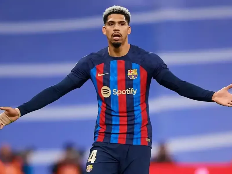 Barcelona triunfa frente al Real Madrid en el Santiago Bernabèu  