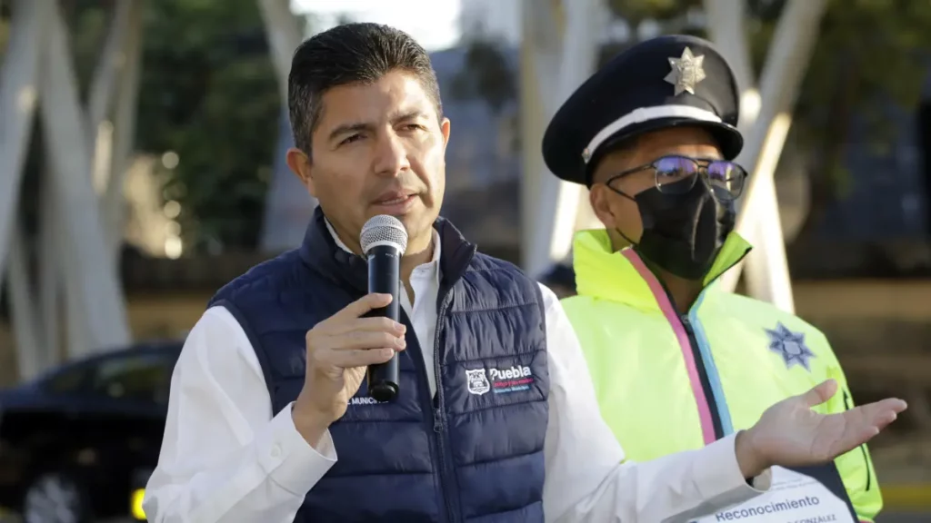 Ayuntamiento deberá aclarar sobrecosto e irregularidades de exfuncionarios: Eduardo Rivera