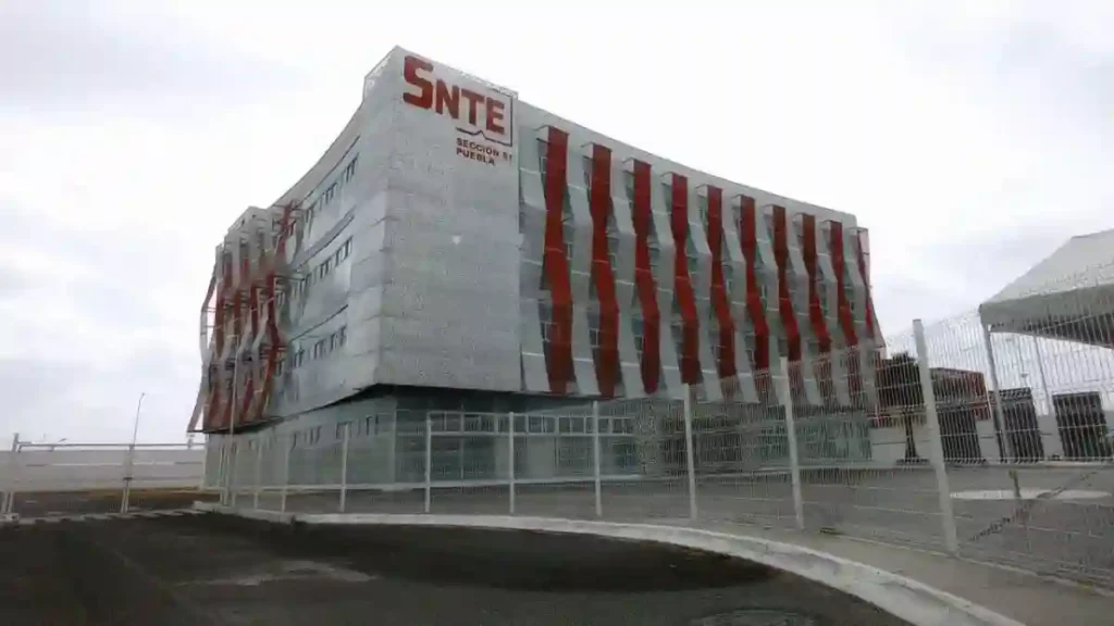 Entre inconformidades aprueban informes de dirigentes del SNTE 51 y 23