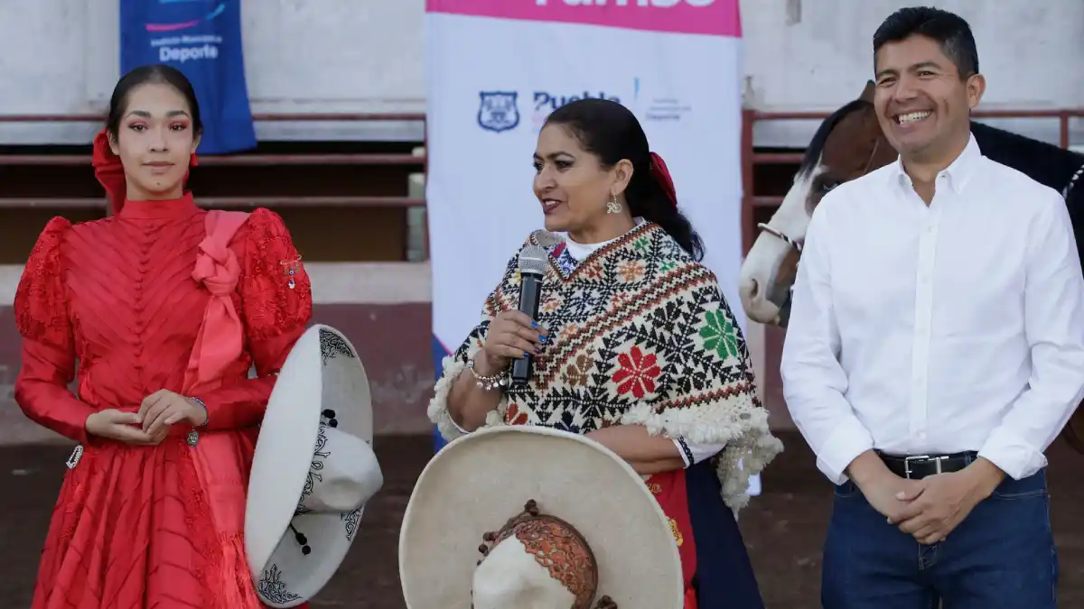 Mujeres poblanas ya no quieren ser escaramuzas; Lienzo Charro invita a participar