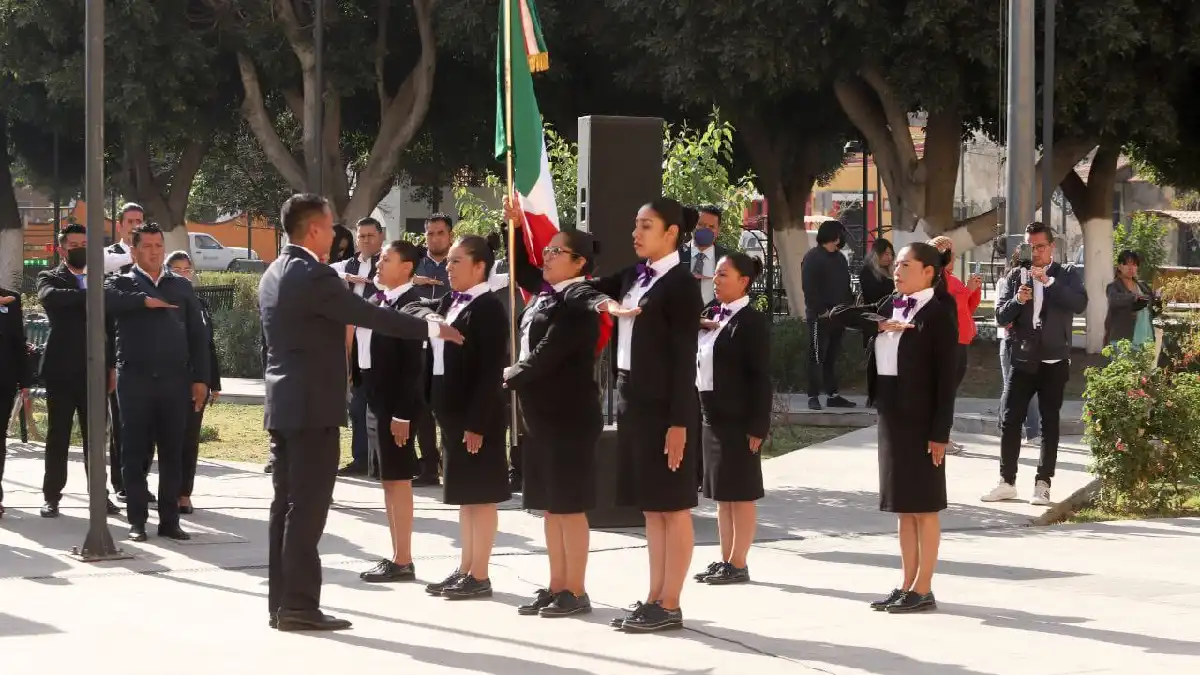 Encabeza Mundo Tlatehui Ceremonia Cívica del Mes de Marzo