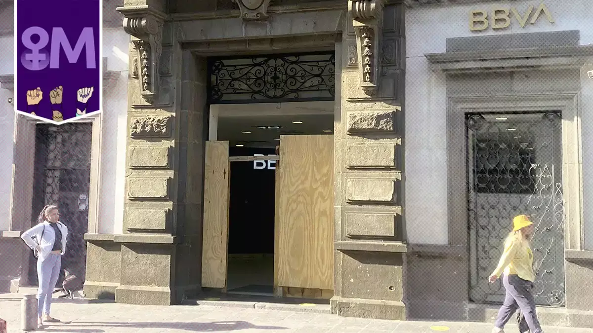 Por el 8M, se atrincheran los bancos de avenida Reforma en Puebla