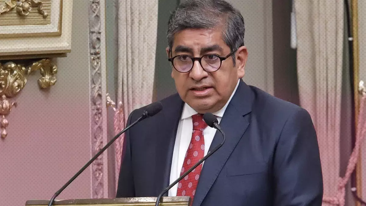 Se va José Luis Sorcia de la SEP Puebla; perfilan a Isabel Merlo como relevo.