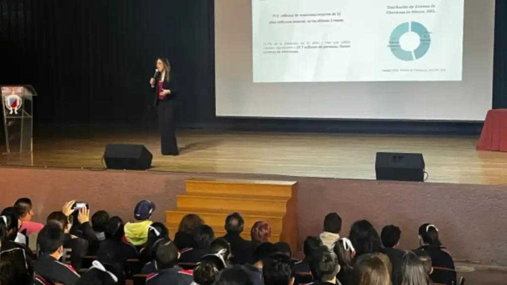 SMDIF Puebla impulsa estrategia de prevención de violencia digital en escuelas