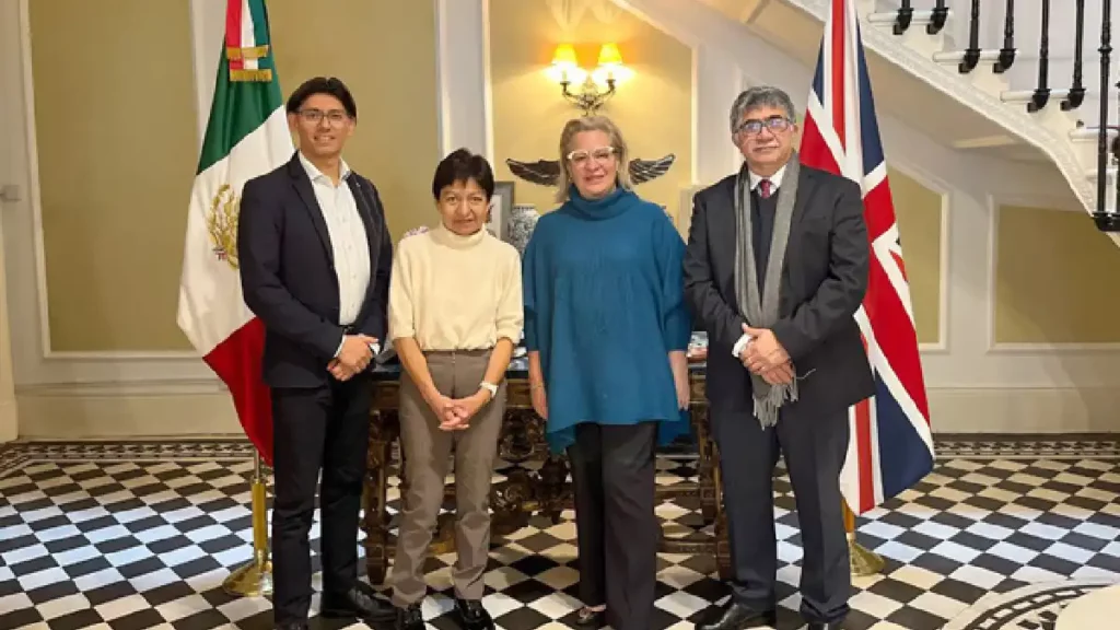 En la Embajada de México en Londres, la Rectora Lilia Cedillo avanza en futuras colaboraciones con universidades británicas