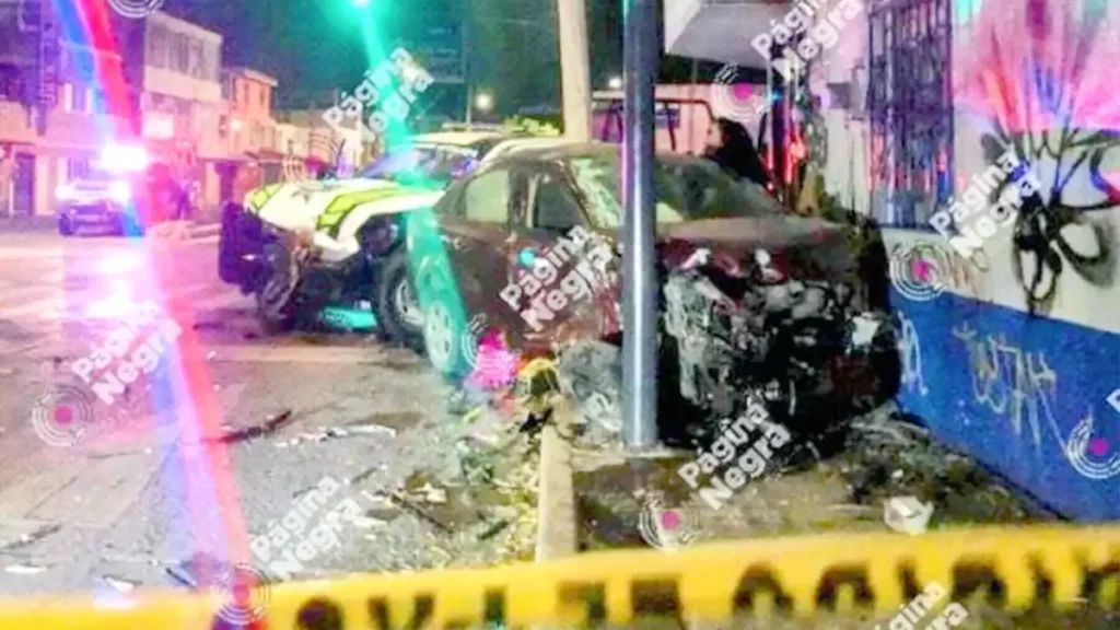 Policías municipales perseguían asaltantes pero chocaron contra un auto en Puebla